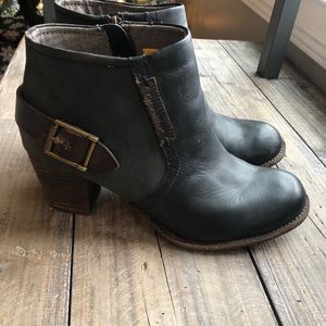 Caterpillar boots GUC